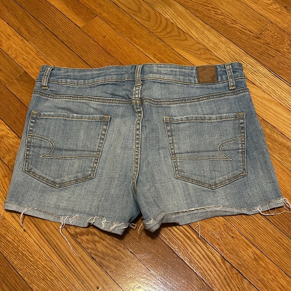 American Eagle denim shorts Women’s size 12 - Picture 2 of 6